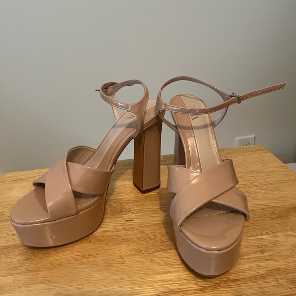 Zara Crossover Platform Heels🤍 Worn Once! Size 7.5 - Picture 1 of 6